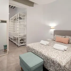  Apartamento Loft Next To Calle Betis, Area Of Seville-sevillarooms
